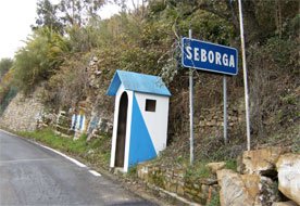 utazás lakóautóval kezdetek - Seborga őrbódé