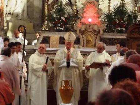 Utazás lakóautóval Béziers olajszentelés, húsvét