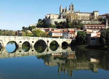 Utazás lakóautóval Béziers látkép