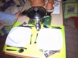 Szenteste - az asztal már megterítve