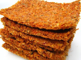 Nyers ételek 15 Nyers ételek - zöldséges kréker ropogtatásra chips vagy kenyér helyett