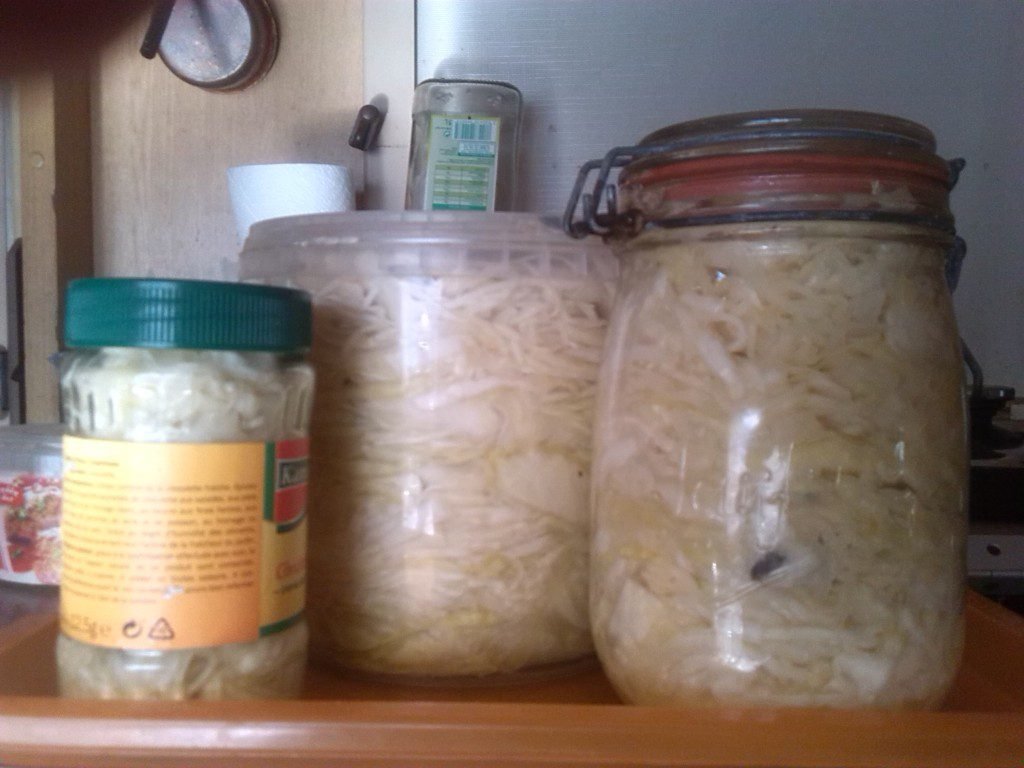 Káposztasavanyítás lakóautóban 3 Káposztasavanyítás lakóautóban