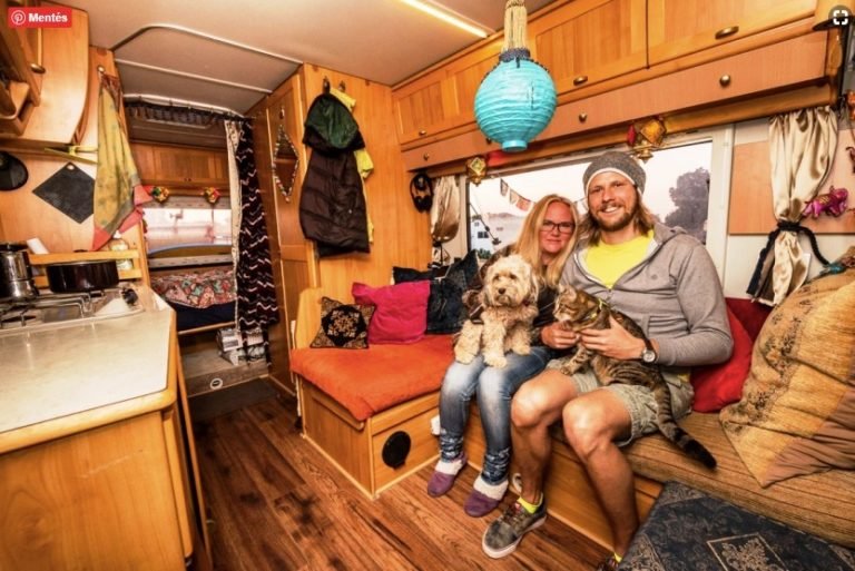 Lakóautóba költöztek és világgá mentek!