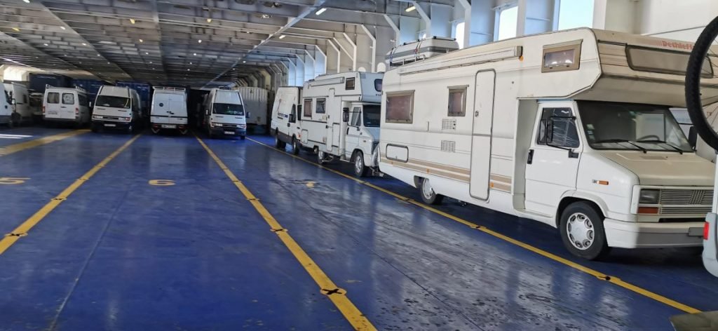 lakoautoval tenerifere joreg a kompon